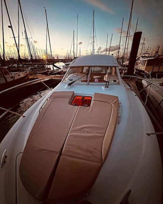 Hotel Nuit, A Quai à La Rochelle  Extérieur photo